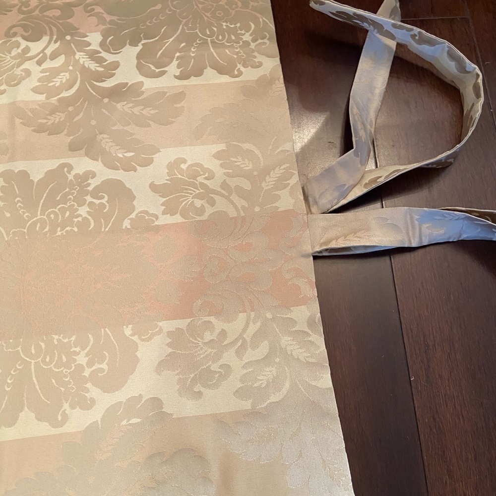 Drapery - Picture 2 of 5